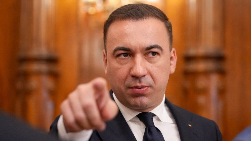 Bogdan Ivan (34 de ani, PSD) a ocupat funcții de ministru încă din 2023, mai întâi în Guvernul Ciolacu și acum în Guvernul Bolojan