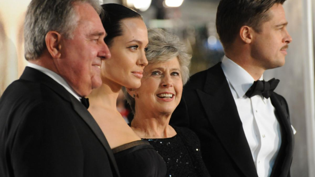 Brad Pitt, în doliu. Starul este împietrit de durere
