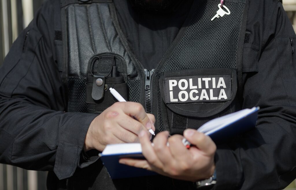 Cel mult trei polițiști locali în comunele mici. Salariile lor vor fi plătite de la bugetul local
