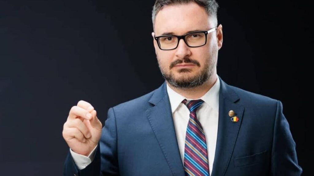 Dan Tănasă spune că nu există nicio legătură între mesajul său împotriva migranților și incidentul rasist din Capitală