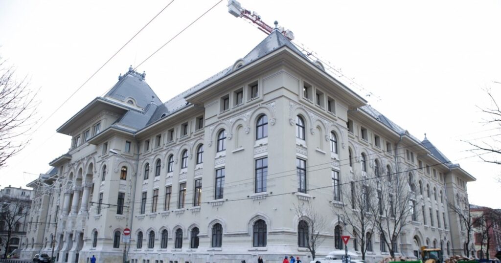 Doi candidați, la egalitate în cursa pentru Primăria Capitalei. Ce investiții așteaptă bucureștenii | Sondaj