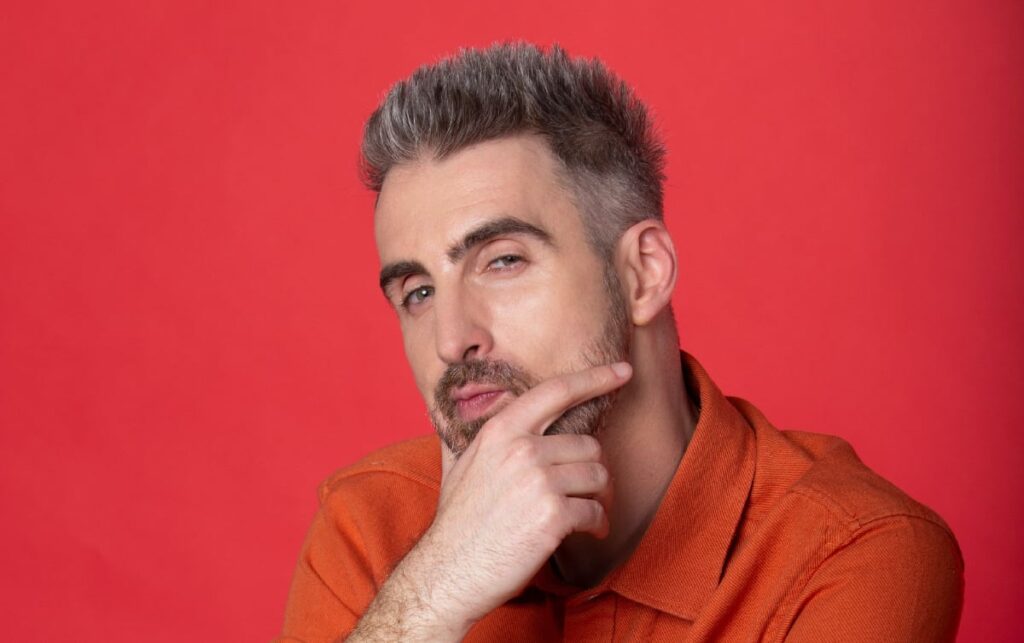Ernest revine la Kanal D cu noi ediții „În căutarea adevărului”. Când vor fi difuzate noile episoade ale reality-show-ului