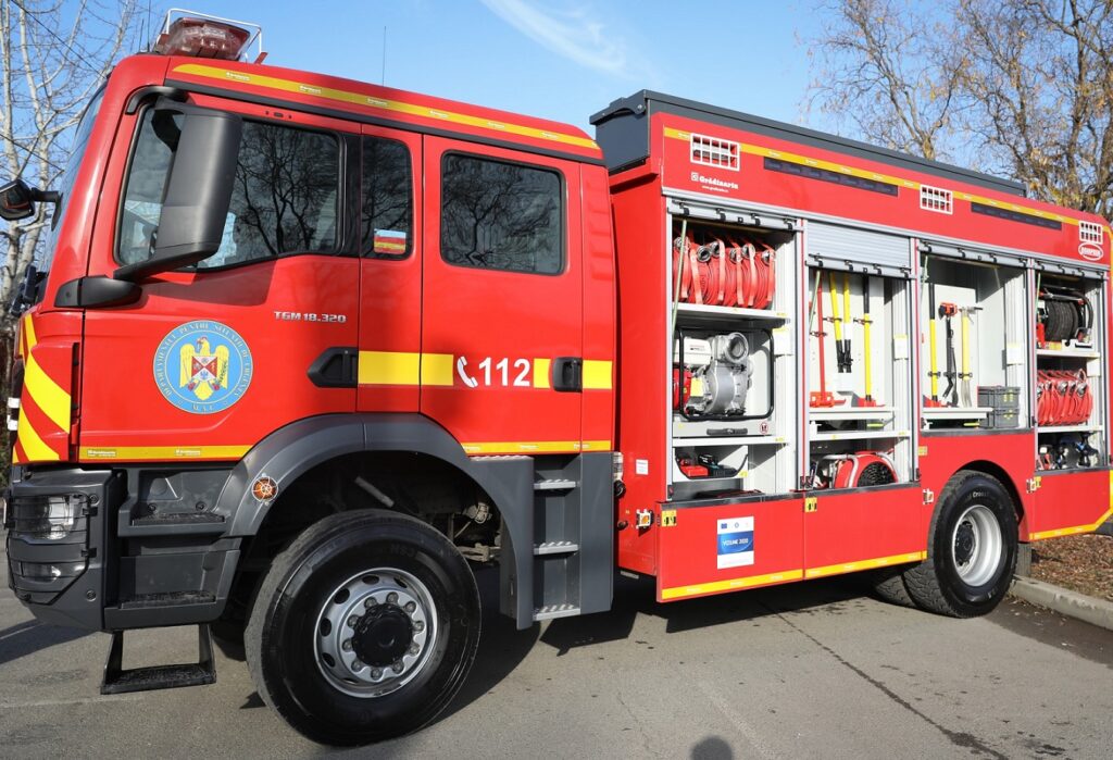 Incendiu puternic la Dragonul Roșu (Video)