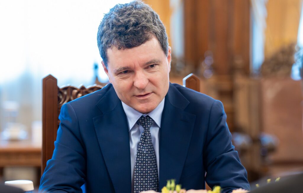 Nicușor Dan condamnă atacul asupra livratorului asiatic în București: A fost lovit și umilit doar pentru că nu s-a născut aici