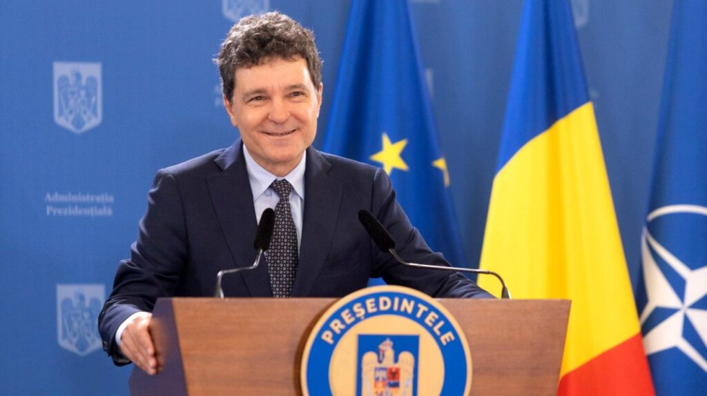 Nicușor Dan și-a întrerupt concediul de pe litoral ca să vină la Reuniunea Diplomației și la ședința coaliției, spune Sorin Grindeanu