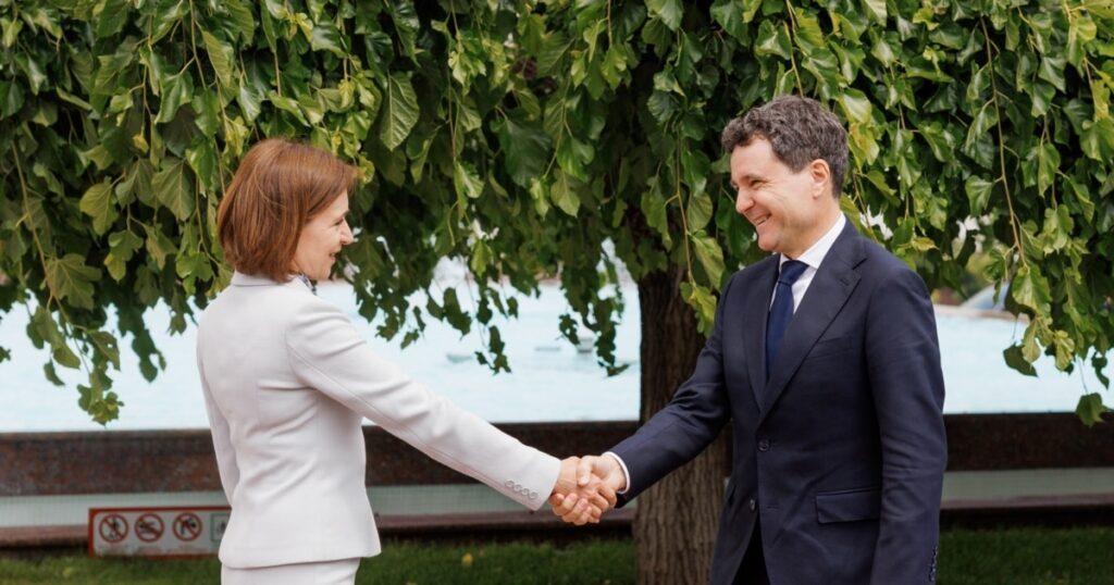 Nicușor Dan vizitează Chișinăul înaintea unei toamne politice importante pentru Republica Moldova