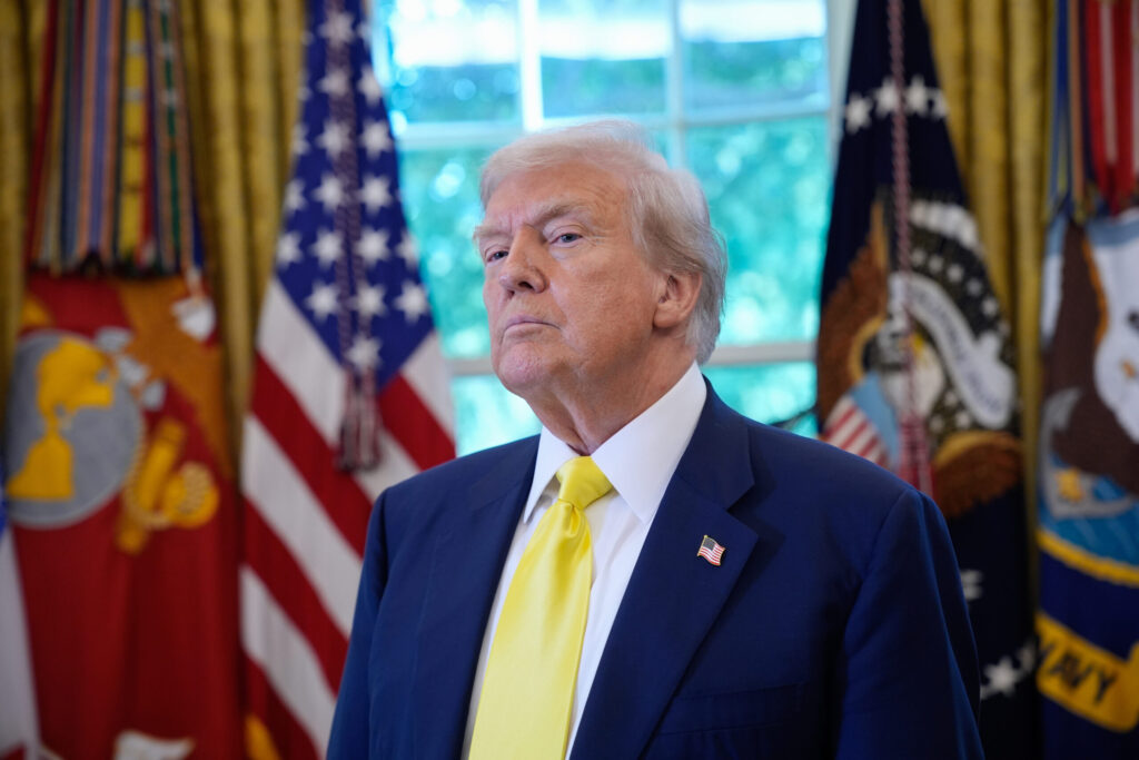 O curte federală de apel consideră neconstituționale tarifele extinse impuse de Trump, dar rămân în vigoare