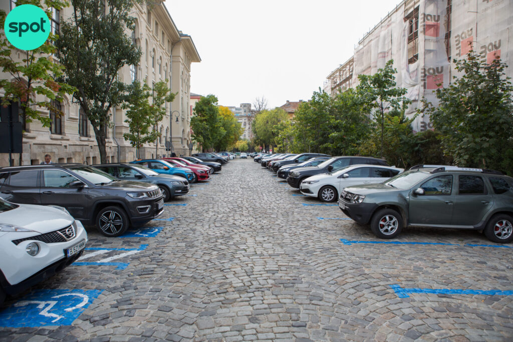 Parcare cu surprize, în București - tarife pestrițe, la pixul primarilor. Cât te costă, unde și de ce