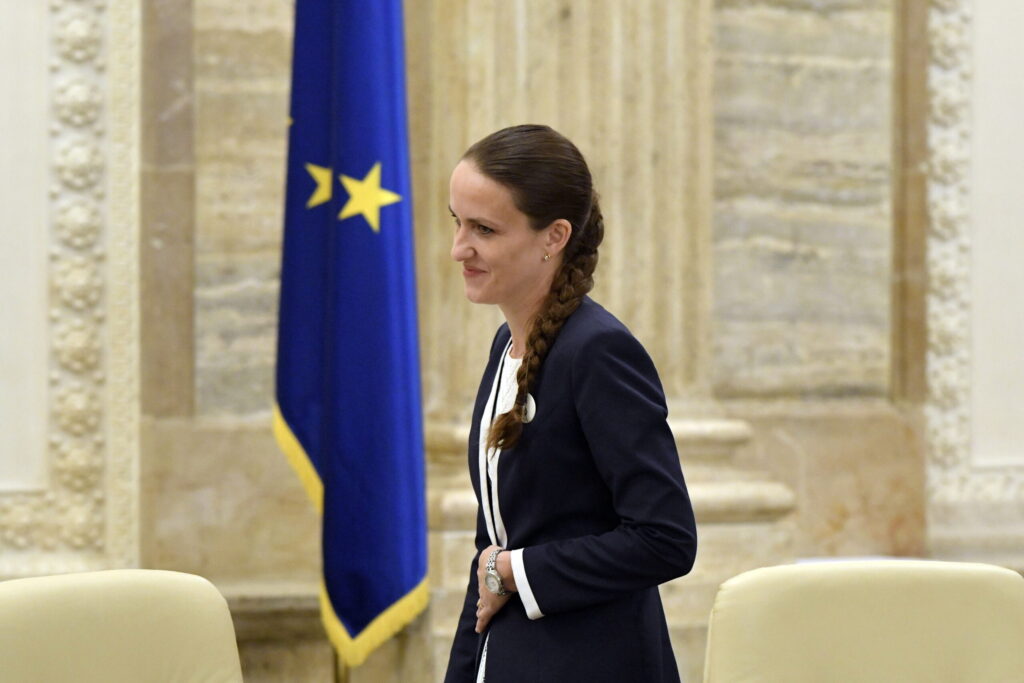 Şefa diplomaţiei române condamnă bombardamentele Rusiei asupra Ucrainei