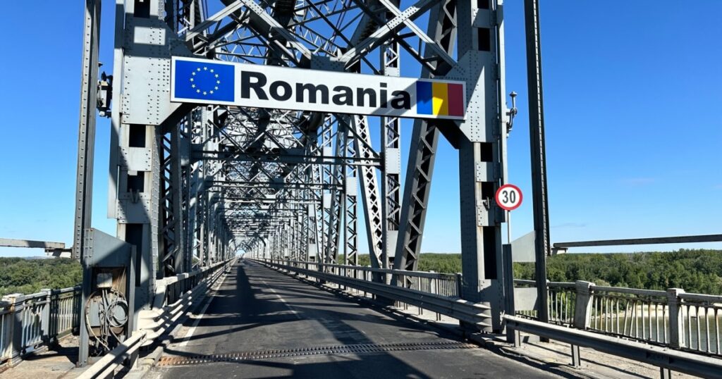 Tarife mai mari pentru rovinietă şi taxa de pod de la 1 septembrie. Amenzile pentru lipsa taxei de drum se dublează