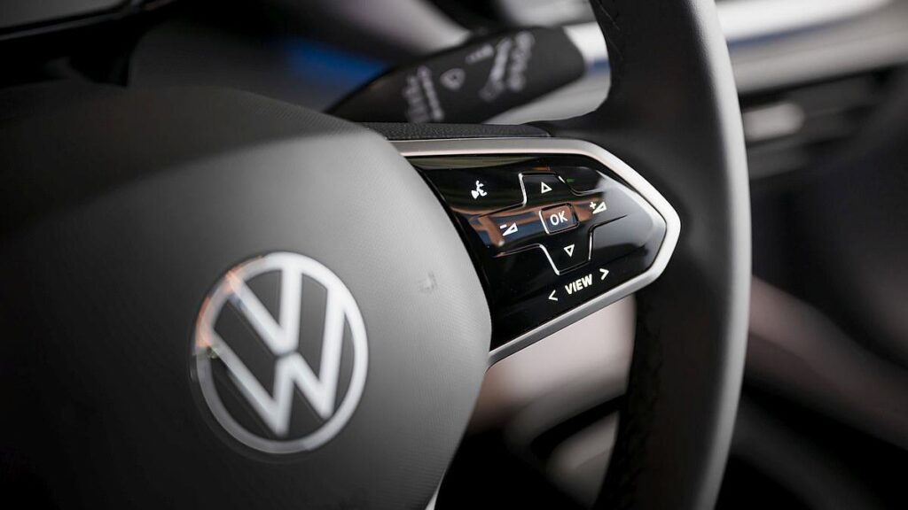 Volkswagen, condamnată în Brazilia la despăgubiri record pentru sclavie. Sute de angajați au muncit în condiții inumane