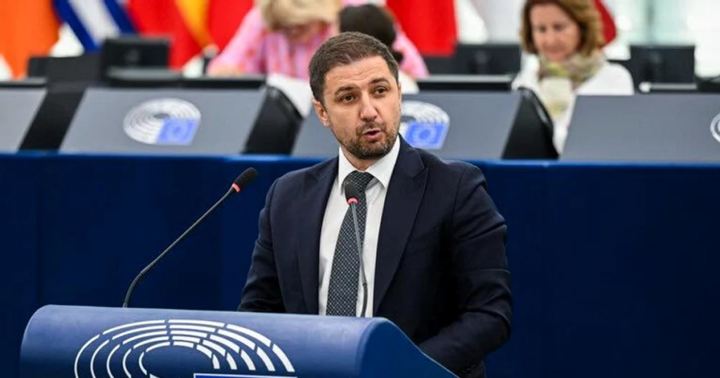 AUR cere referendum privind participarea României la o eventuală misiune de menţinere a păcii în Ucraina: îl amenință cu suspendarea pe Nicuşor Dan