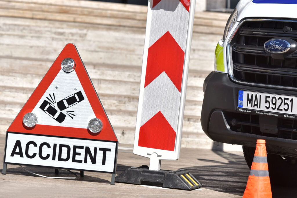 Accident grav în Constanţa. O persoană a murit, alte două sunt rănite / Traficul în zonă este oprit