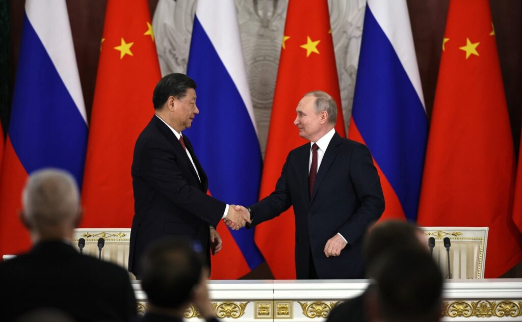 Analist politic rus: Asistăm la castrarea nucleară a lui Putin de către Beijing