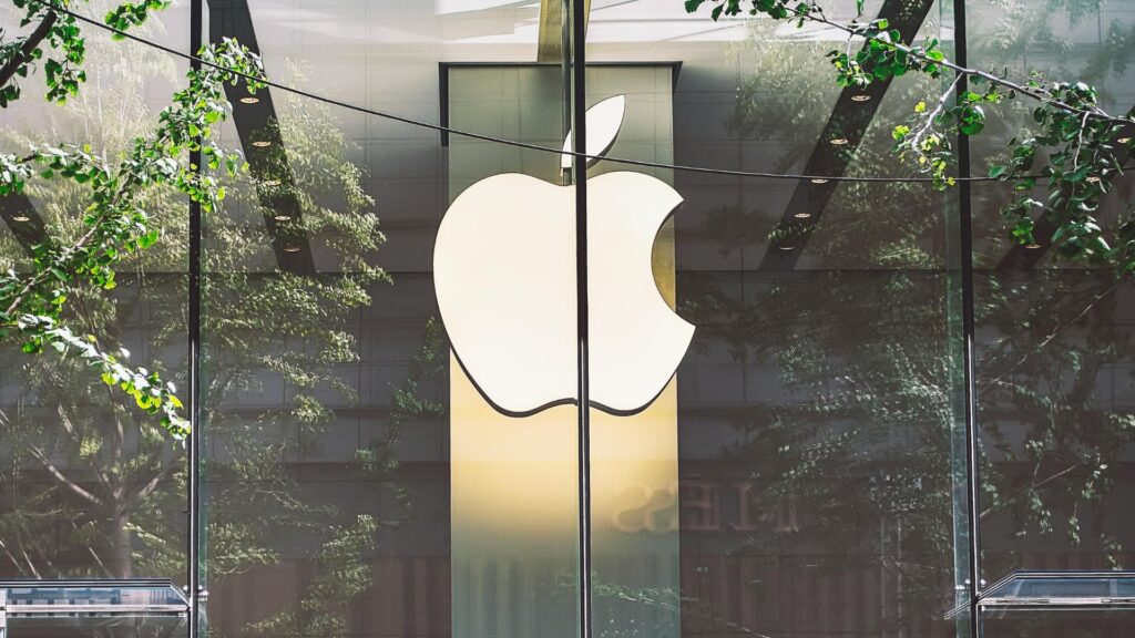 Apple îndeamnă UE să elimine legea împotriva abuzurilor giganților tehnologici