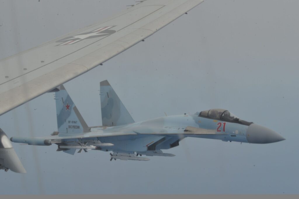 Avioane americane au interceptat patru aeronave rusești lângă Alaska. Al nouălea incident din acest an
