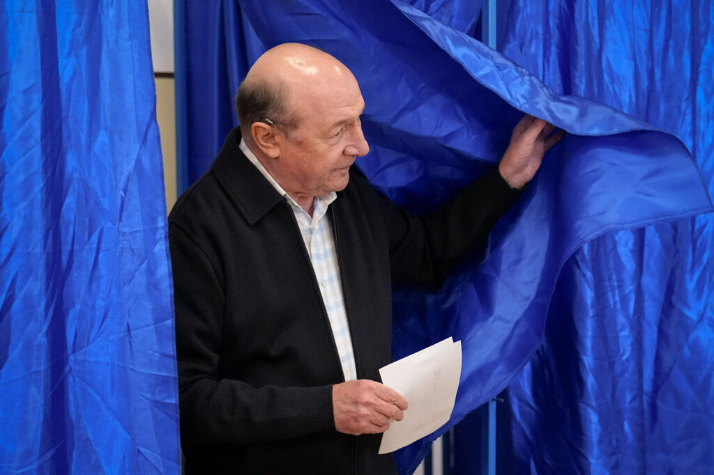 Băsescu a anunțat când va cere cetățenia moldovenească