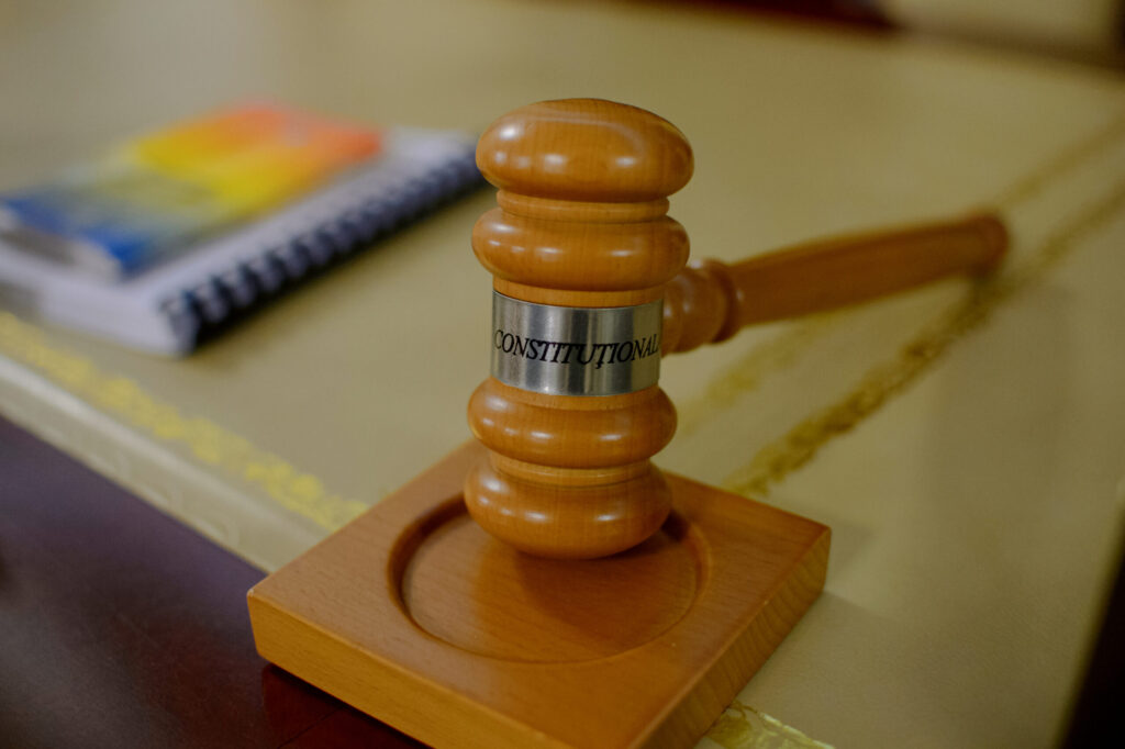 CCR judecă miercuri sesizarea ÎCCJ cu privire la legea care modifică regimul pensiilor