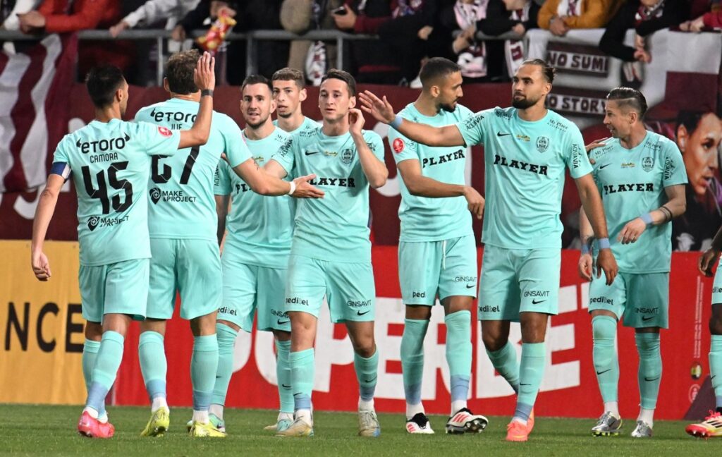 CFR Cluj a propus un titular la FCSB: Campioana a dat răspunsul pe loc