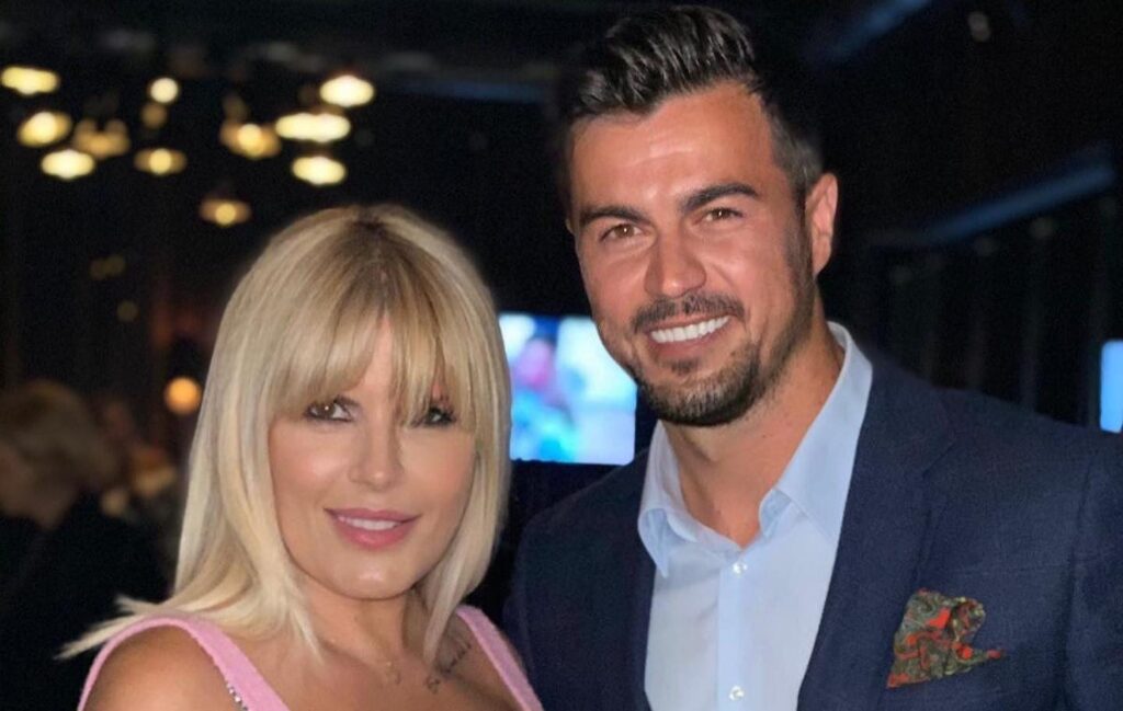 Cât costă geanta verde Louis Vuitton purtată de Elena Udrea în București. La două luni de la ieșirea din închisoare, a revenit la aparițiile scumpe
