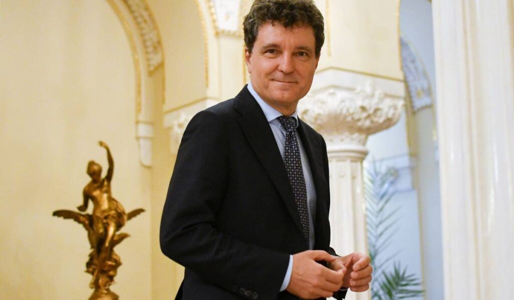 Următorul director al SRI va face o prioritate din combaterea influenței Rusiei, spune Nicușor Dan