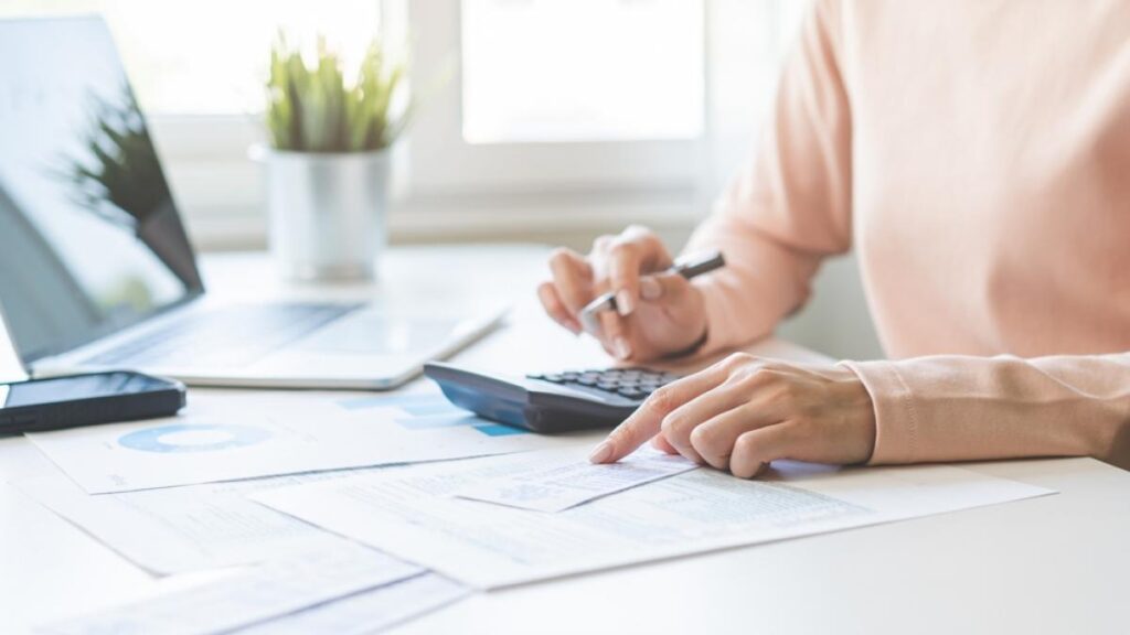 Co-asigurații rămân fără CASS de la 1 septembrie. FACIAS lansează un ghid pentru plata voluntară