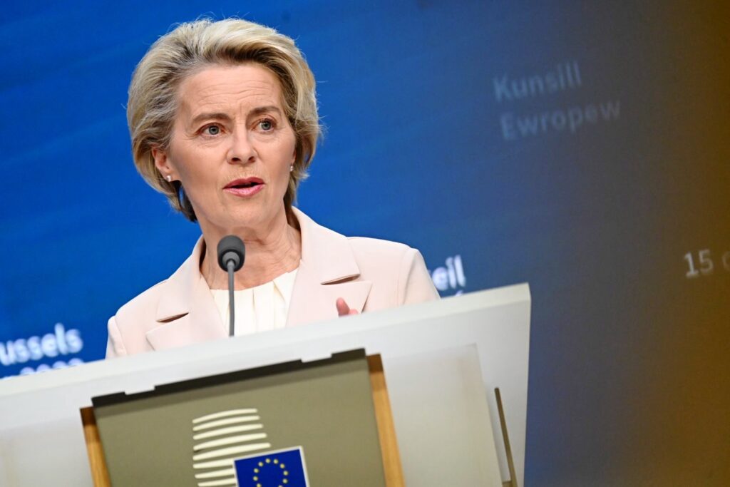 Comisia Europeană pregătește o restructurare majoră a aparatului său administrativ - Politico
