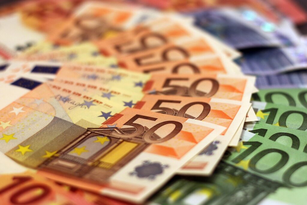 Consiliul Fiscal: Sprijinul militar, umanitar și financiar al României pentru Ucraina este 1,5 miliarde de euro. Suntem printre codașe