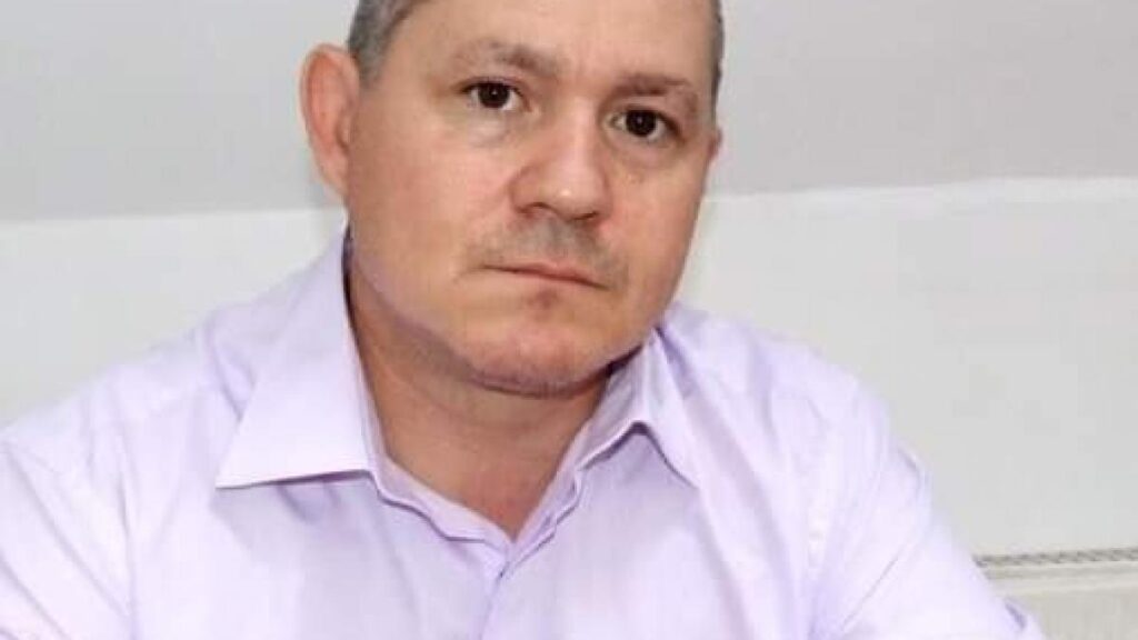 Diplomație cu spumă - ce mesaj transmite România prin imaginea ministrului Oana Țoiu
