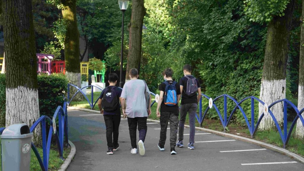 Elevii din clasa a 8-a, la școală doar dimineața. Orele de după-amiază dăunează sănătății