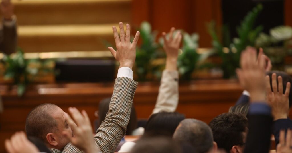 Finanțarea partidelor în 2024: Întoarcerea la practici controversate. Arta de a ocoli legea fără a o încălca ANALIZĂ