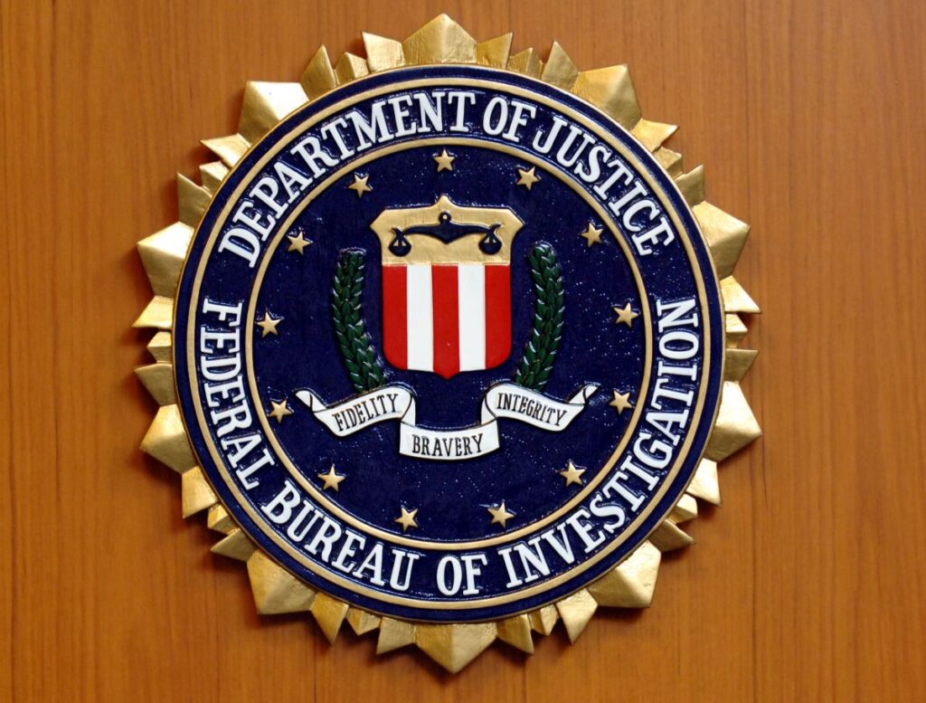 Funcţionarii FBI concediaţi dau în judecată administraţia Trump