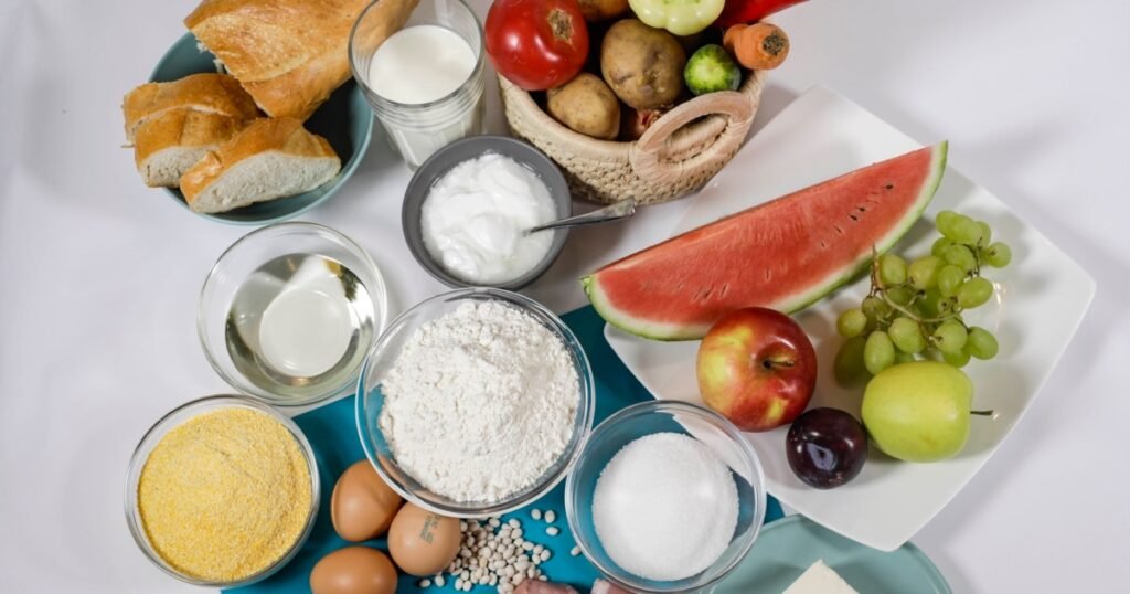 Guvernul susține că partidele de coaliție au decis eliminarea plafonării prețurilor la alimentele de bază. PSD spune că nu e de acord Guvernul susține că partidele de coaliție au decis eliminarea plafonării prețurilor la alimentele de bază. PSD spune că nu e de acord