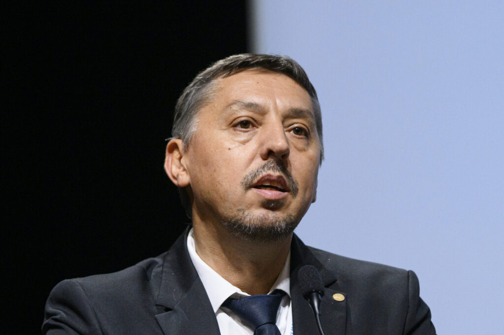 În Statele Unite profesorii sunt formați să predea arii curiculare mai largi