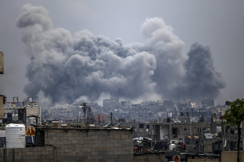 Israel intensifică atacurile în Gaza. Cel puțin 30 de persoane, ucise