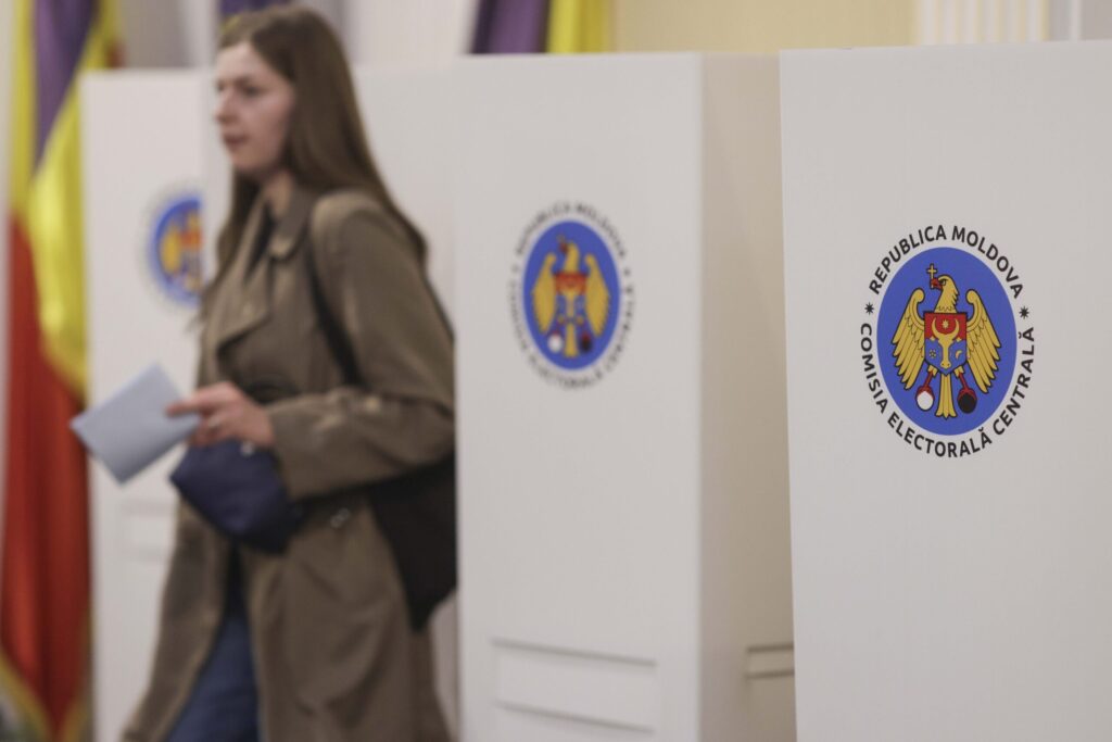 LIVE Alegeri în Moldova. Au apărut primele rezultate oficiale. Partidul Maiei Sandu e primul detașat