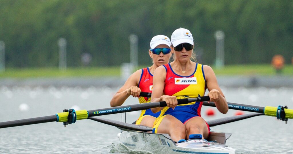 Magdalena Rușu și Simona Radiș au adus prima medalie de aur pentru România la Mondialele de canotaj. Fetele noastre nu le-au lăsat nicio șansă echipajelor din Franța și din SUA