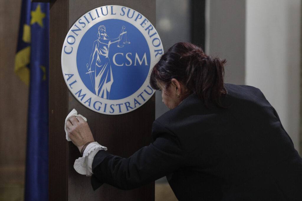 Magistrații se plâng că sunt atacați și intimidați: Instigare directă împotriva noastră și a familiilor