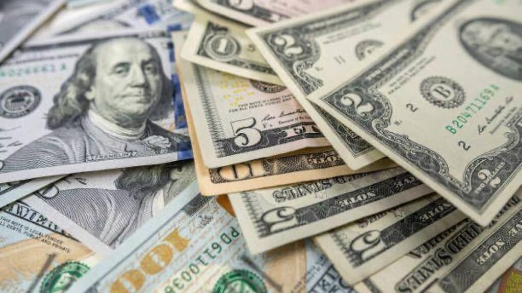 Majoritatea adulților din SUA consideră că alegerile personale reprezintă un factor al sărăciei