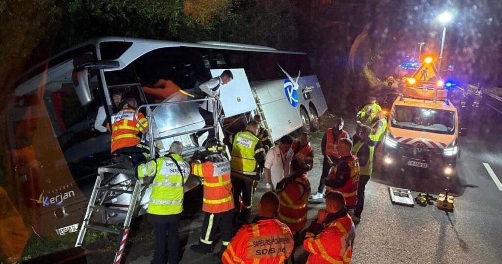 Momente cumplite pentru naționala de tineret a Luxemburgului. 32 de fotbaliști s-au răsturnat cu autocarul: „Țipau, erau șocați”
