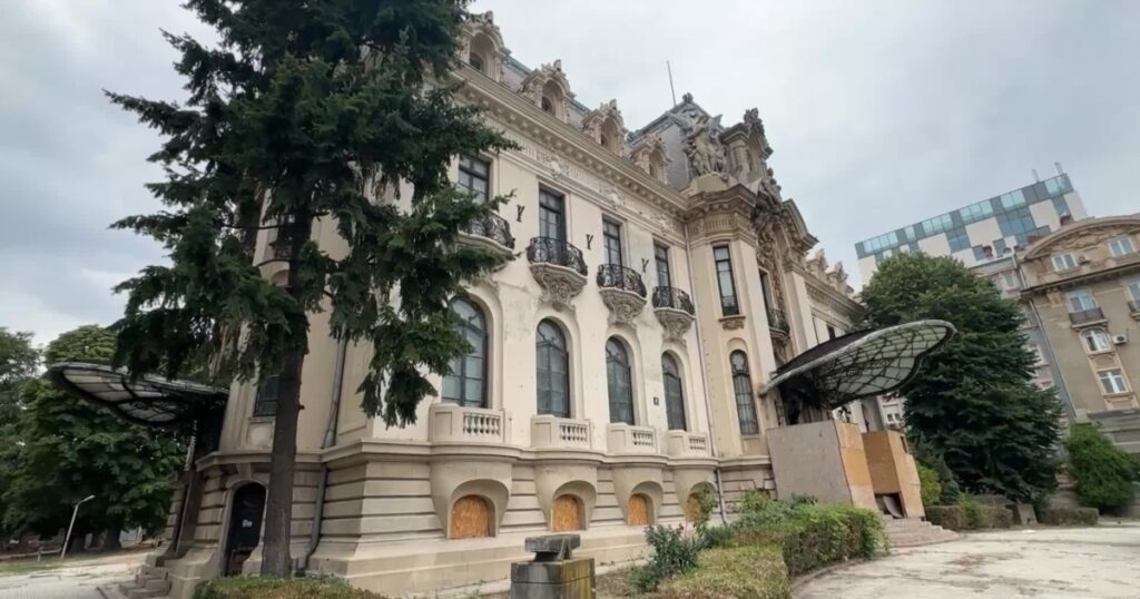 Nepăsare în Re major. Cum ține de patru ani statul român sub lacăt Muzeul Enescu din centrul Bucureștiului