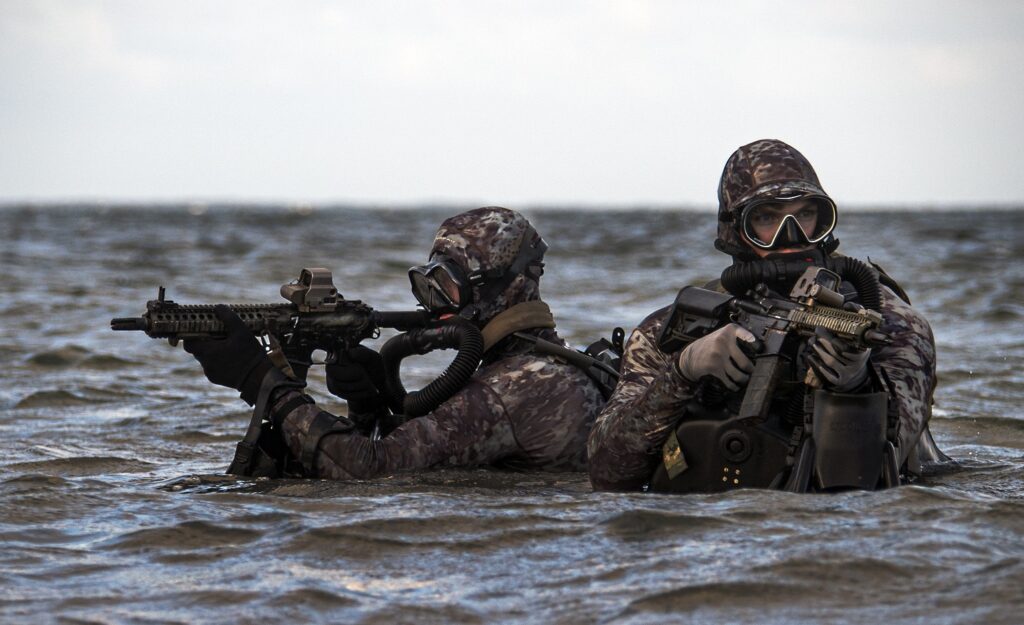 New York Times: Forțele speciale Navy SEALs ale SUA au ucis civili nord-coreeni în 2019. Misiunea aprobată de Trump a eșuat