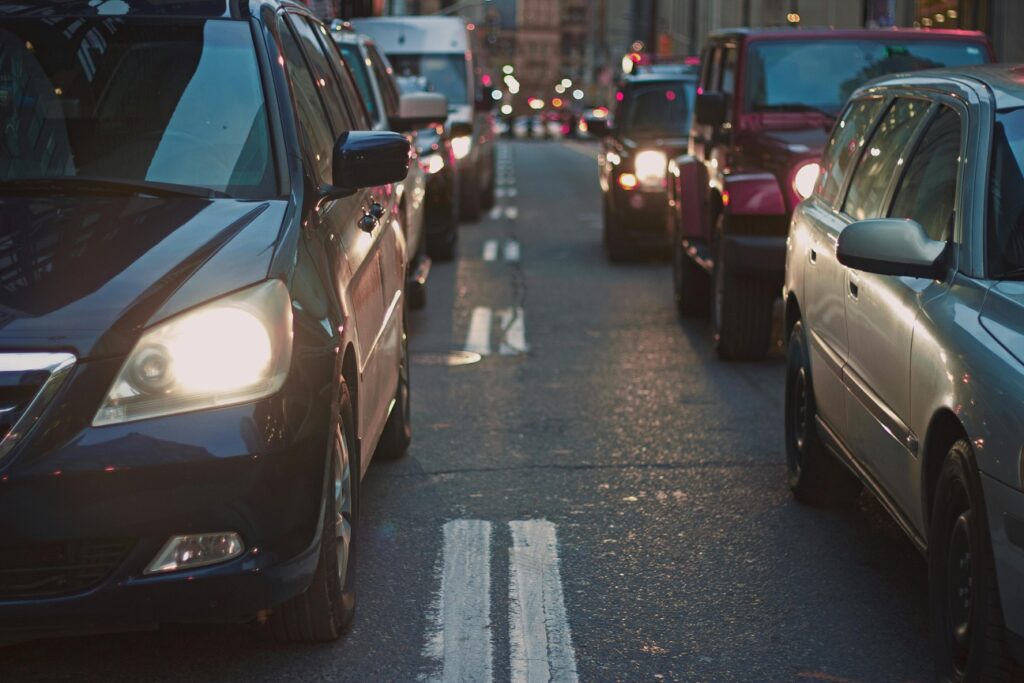 Noua grilă de impozitare auto, demontată de experți: Un vehicul nou Euro 6 este impozitat ca unul de 10 ani