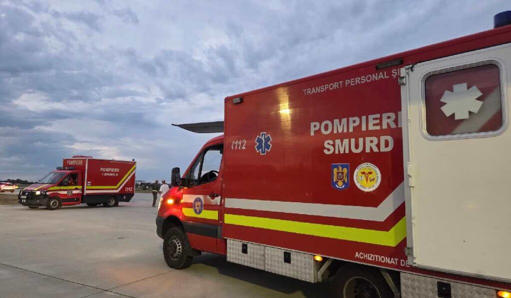 Pacienţi din Fâșia Gaza așteptați în aeroport de echipaj medical