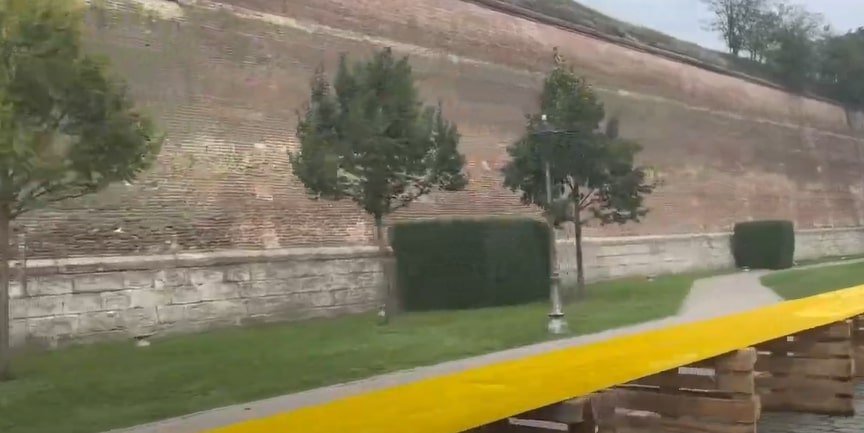 O masă lungă de aproape 3 kilometri va înconjura Cetatea Alba Carolina Record Mondial la Alba Iulia: O masă lungă de aproape 3 kilometri va înconjura Cetatea Alba Carolina