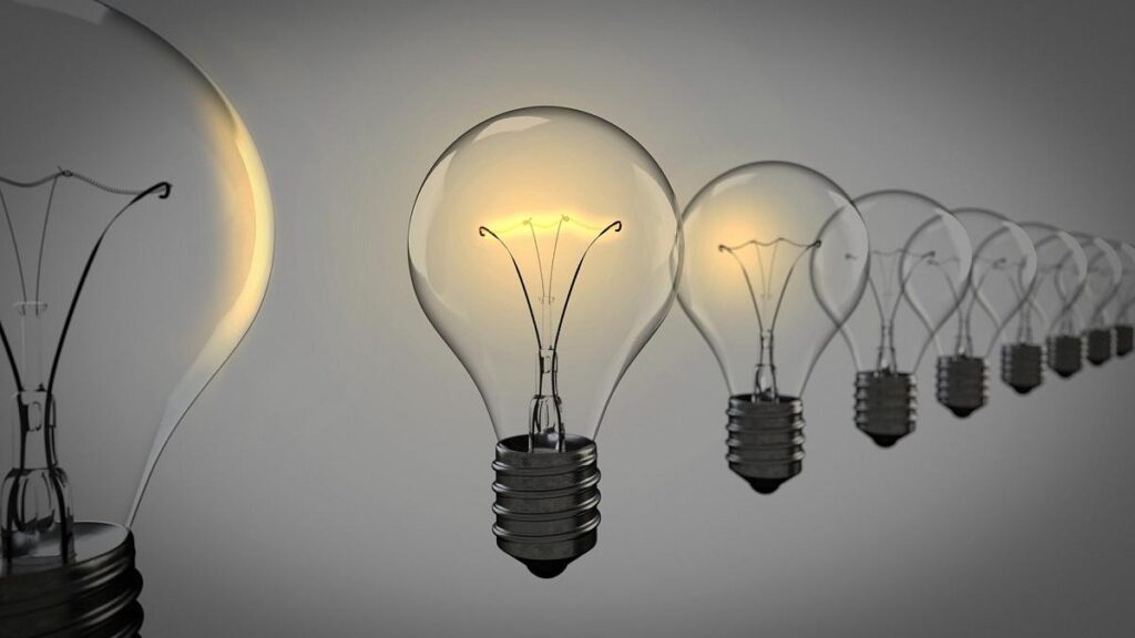 Orarul tarifelor la energie. Când este cel mai mic preț la electricitate