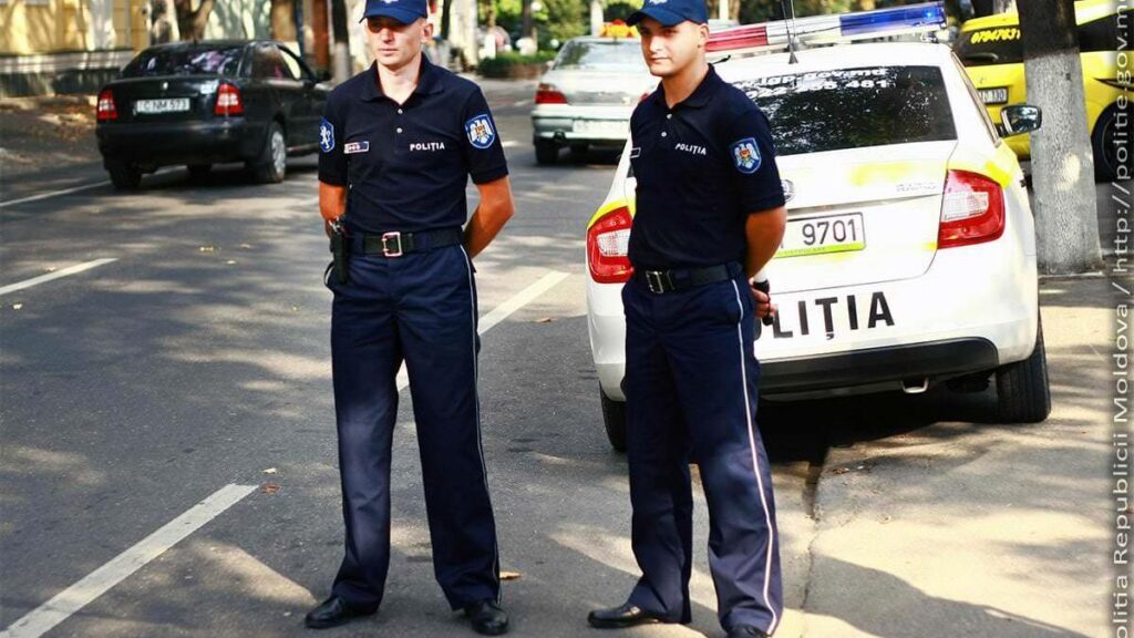 Poliția anunță că oamenilor li se promit bani pentru a participa la mitingul din Chișinău