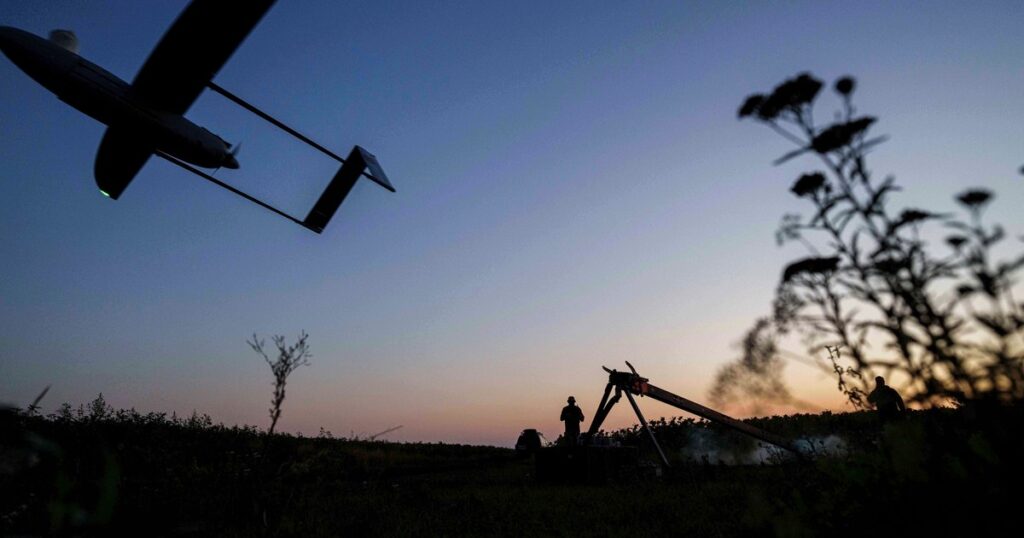 Polonia expulzează un tânăr ucrainean după ce o dronă a survolat clădiri guvernamentale din Varșovia