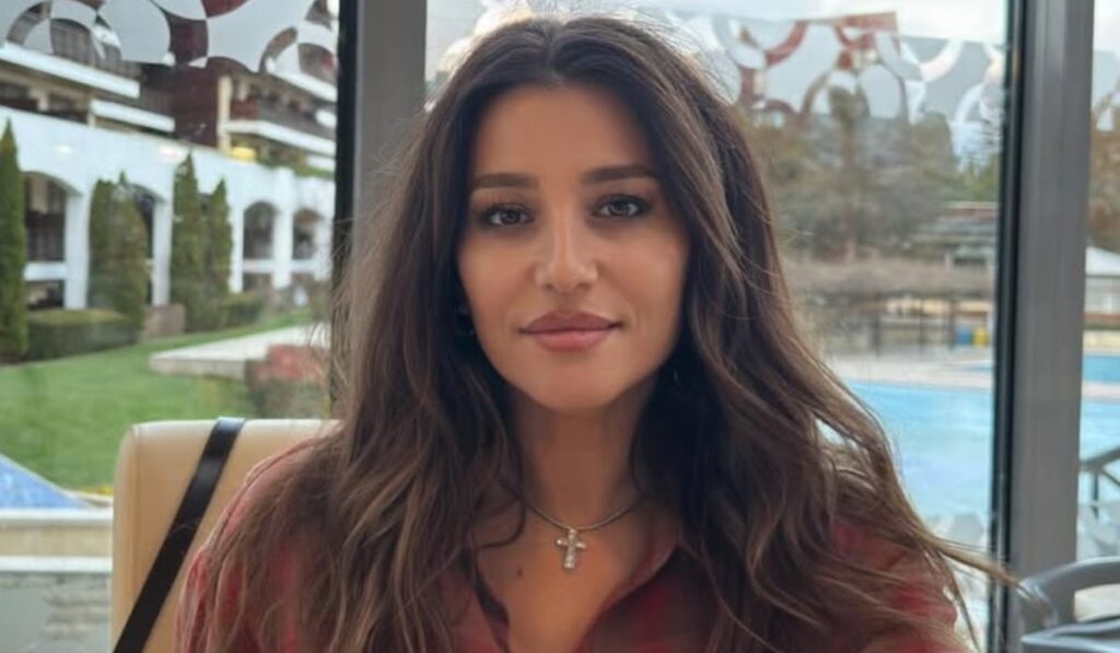 Prima imagine cu Claudia Pătrășcanu și iubitul ei. Mesajul emoționant transmis de artistă: „El ne poartă de grijă, cu răbdare și respect”
