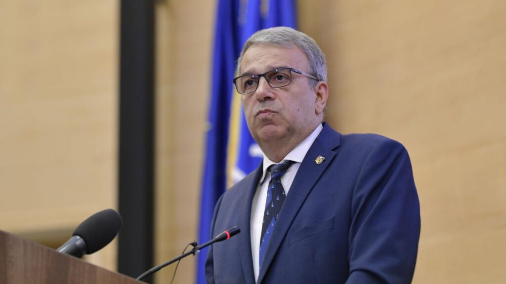 Primăria lui Vergil Chițac sparge, de la bugetul local, 19 milioane de euro pe servicii de pază